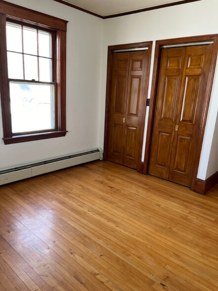 Building Photo - 30 Fountain St