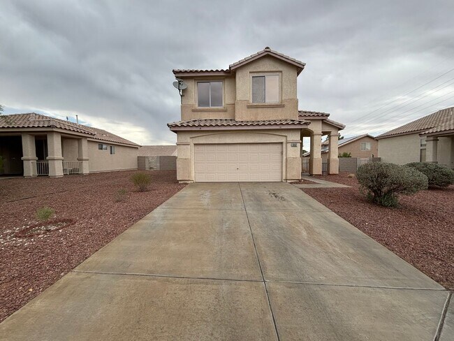 Primary Photo - Modern 3Bed/3Bath Two Story Home located i...