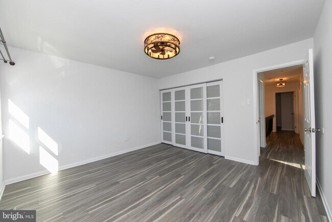 Building Photo - 363 Barton Run Blvd