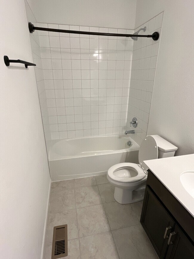 Building Photo - 1914 Rosen Dr