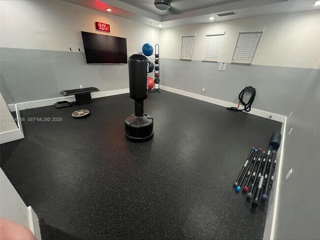 Building Photo - 9165 SW 170th Ave