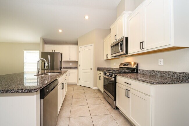 Building Photo - 86106 Railway Pl