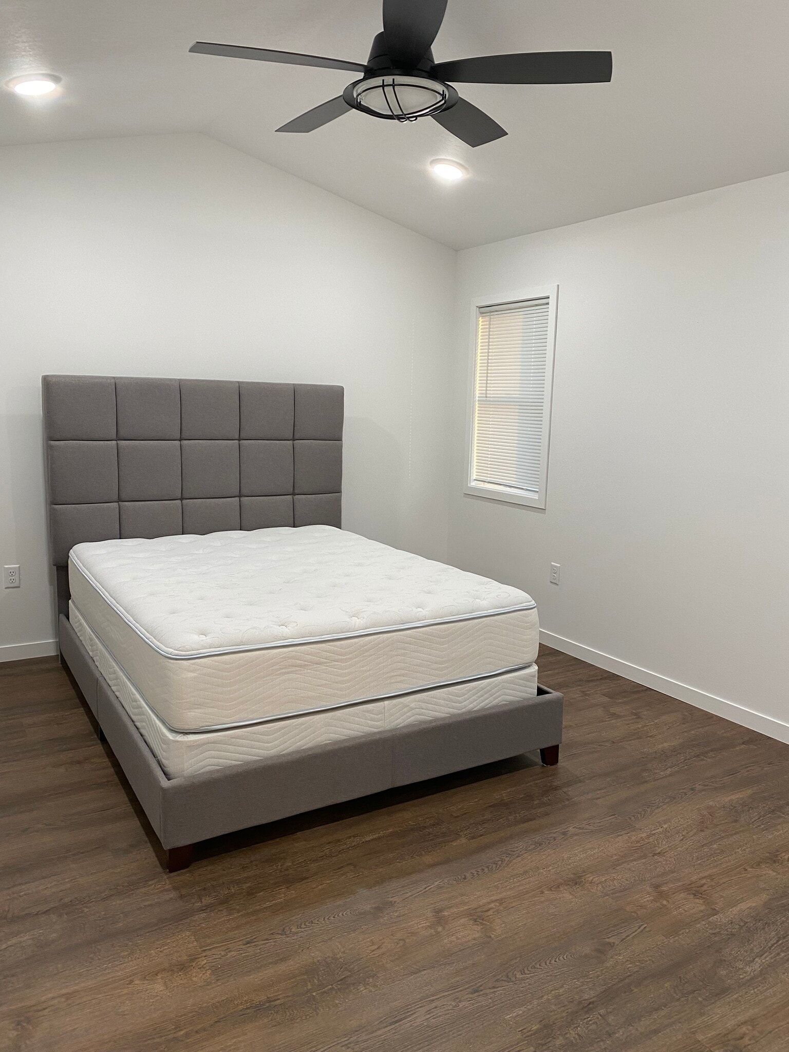 Master bedroom - 501 Alyssa St