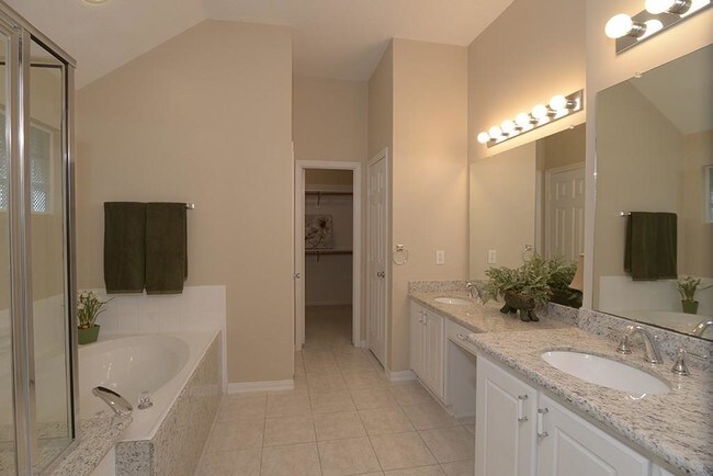 Building Photo - 67 N Veranda Ridge Dr