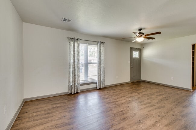 Building Photo - 2408 NW 40th St