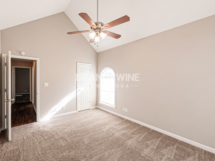 Building Photo - 657 McKenzie Cir
