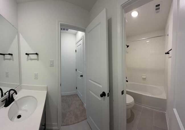 Building Photo - 9922 Red Knot St