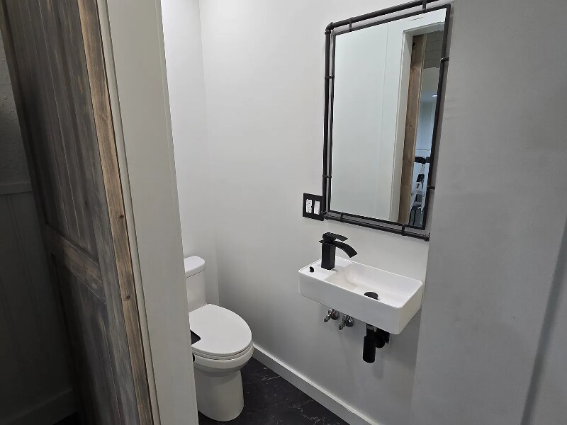 Building Photo - 2428 NE Rodney Ave