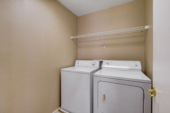 Building Photo - 4256 Lady Burton St