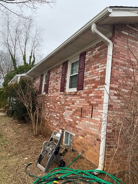 Building Photo - 5078 Broad Run Church Rd