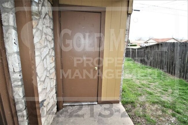 Building Photo - 4707 Westcliff Rd