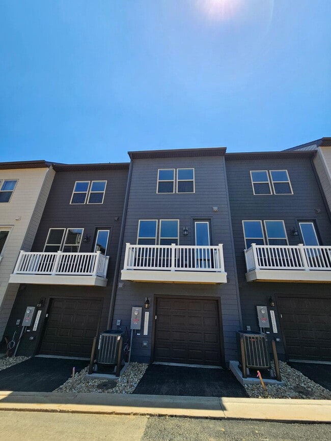 Building Photo - 13720 Cobble Lp