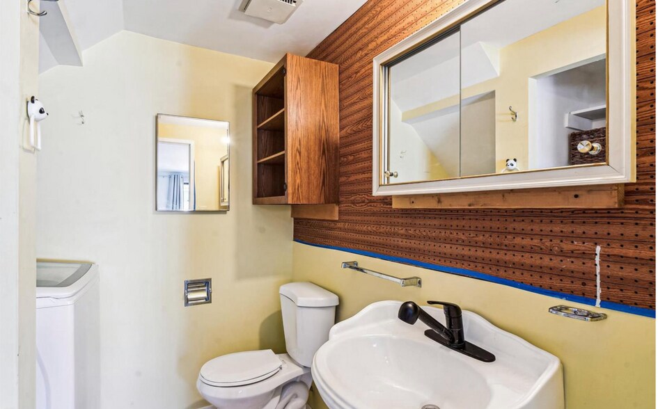 Building Photo - 8851 Welbeck Way