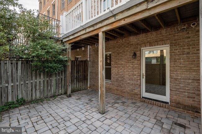 Building Photo - 1236 Harbor Island Walk