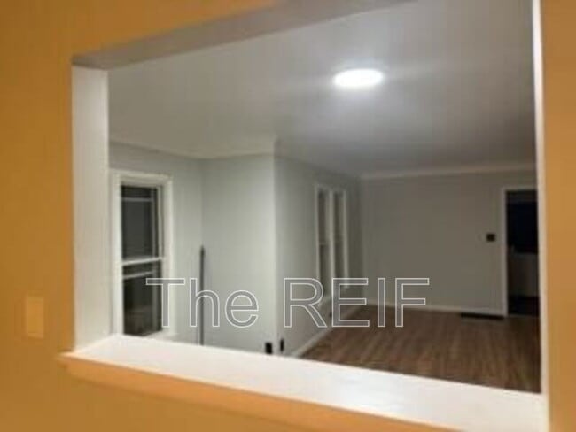 Building Photo - 1553 Illinois Ave