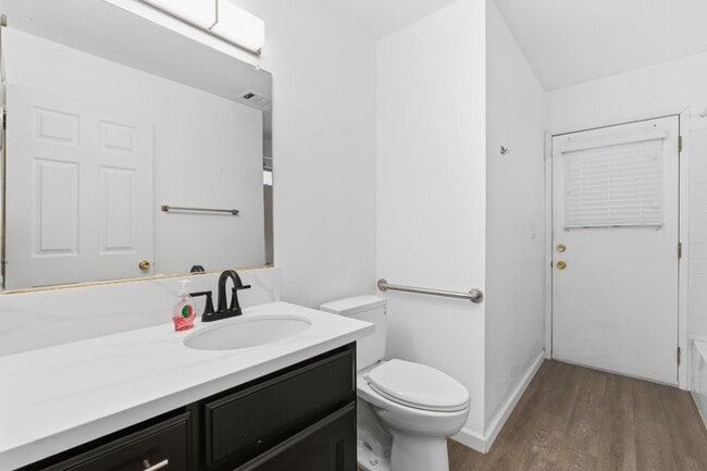 Building Photo - 3345 W Stuart Ave