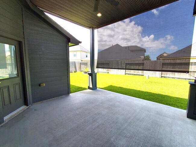Building Photo - 23150 Quiet Heron Ct