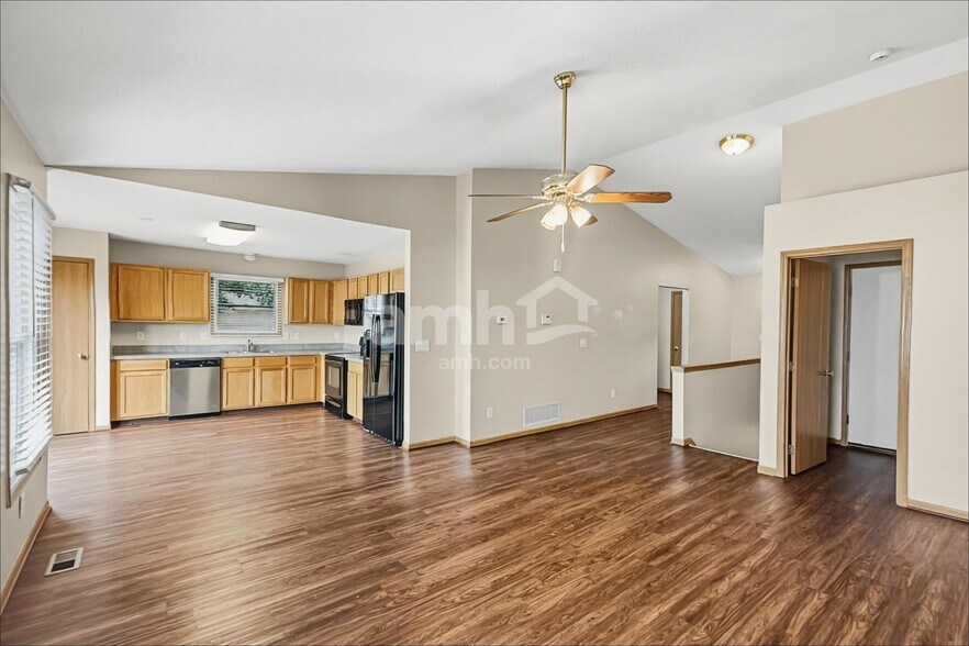 Building Photo - 1833 Kathiwade Dr