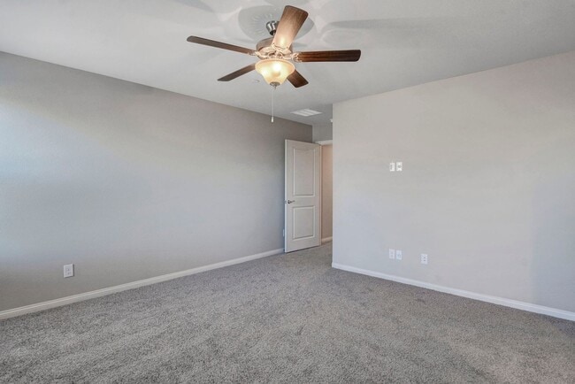 Building Photo - 2021 SINGLE FAMILY HOME IN GATED COMMUNITY