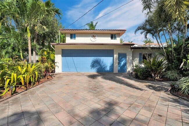 Building Photo - 812 Chukker Rd