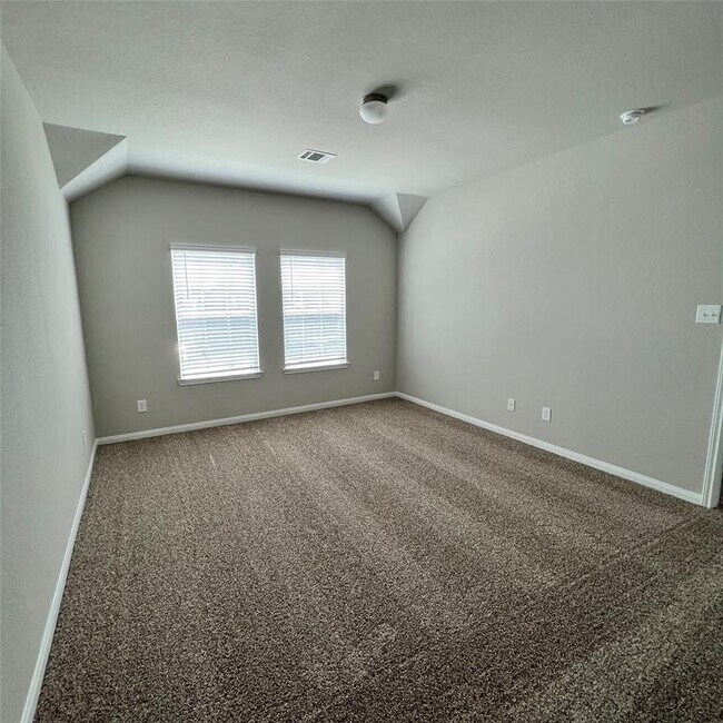 Building Photo - 25396 Grotto Falls Ln