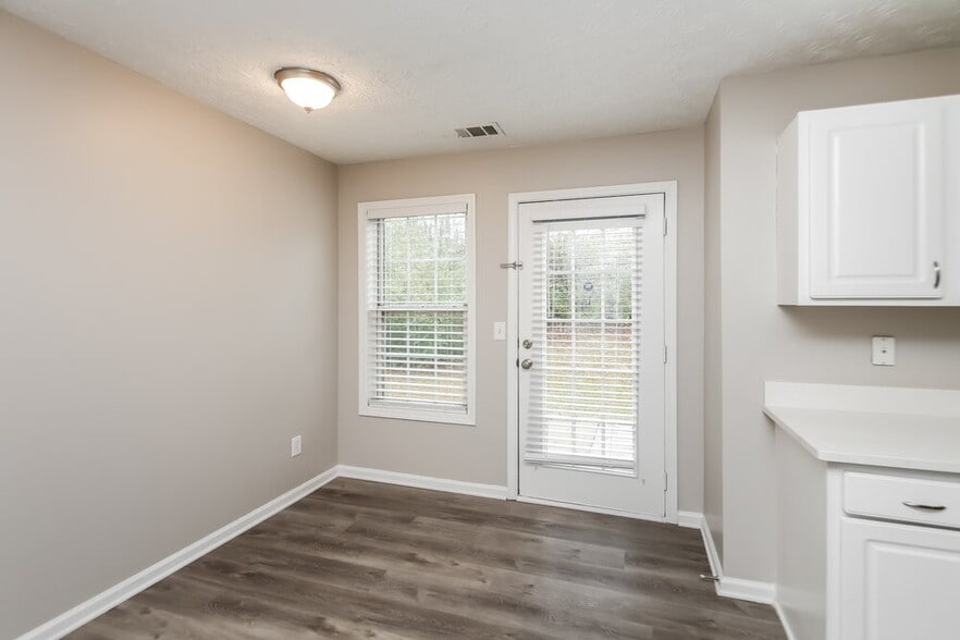 Building Photo - 2662 Rainbow Creek Dr