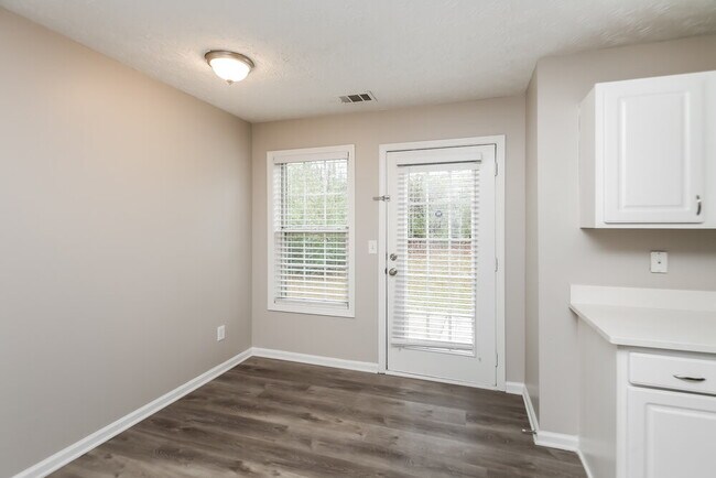 Building Photo - 2662 Rainbow Creek Dr