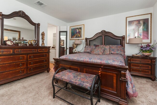 Building Photo - Charming 3BR House in San Antonio