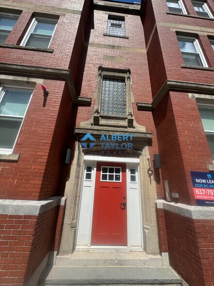 Building Photo - 165 Allston St