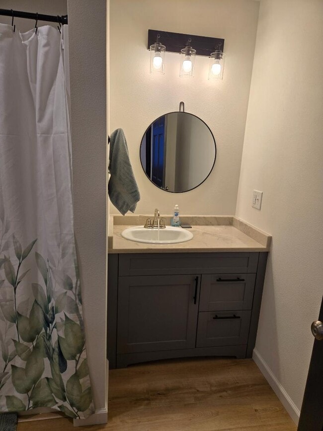 Building Photo - N2287 Memorial Dr