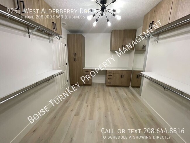 Building Photo - 9251 W Alderberry Dr