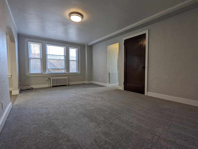 Building Photo - Hyde Park Apartments