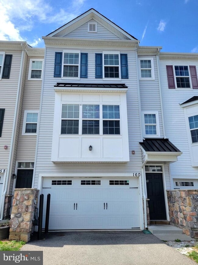 Building Photo - 160 Mercer Ct