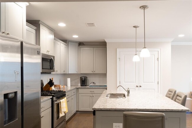 Building Photo - 950 Wheat Ridge Dr