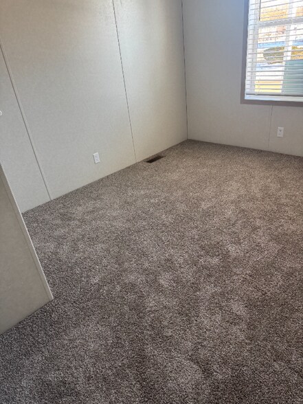 Building Photo - 26 Hunters Rill
