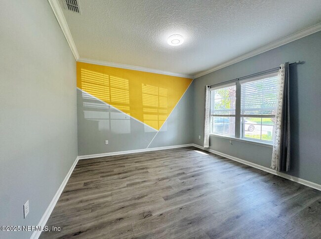 Building Photo - 8953 Devon Pines Dr