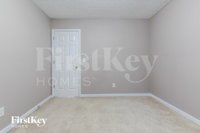 Building Photo - 2621 Conifer Green Way