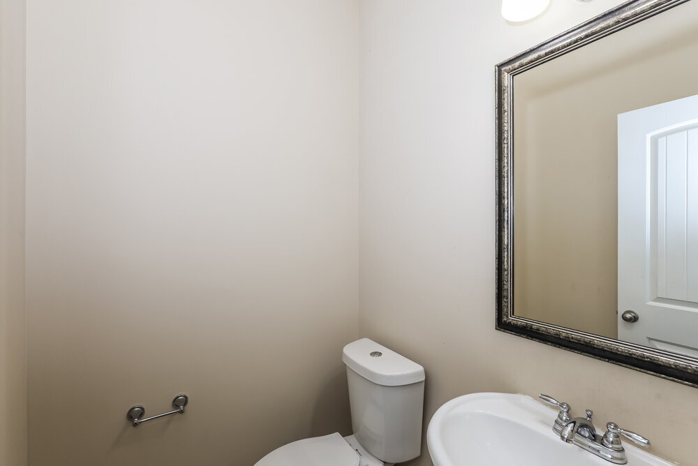 Building Photo - 705 Yukon Way