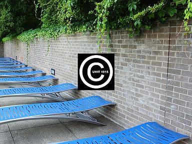 Building Photo - 77 Pond Ave