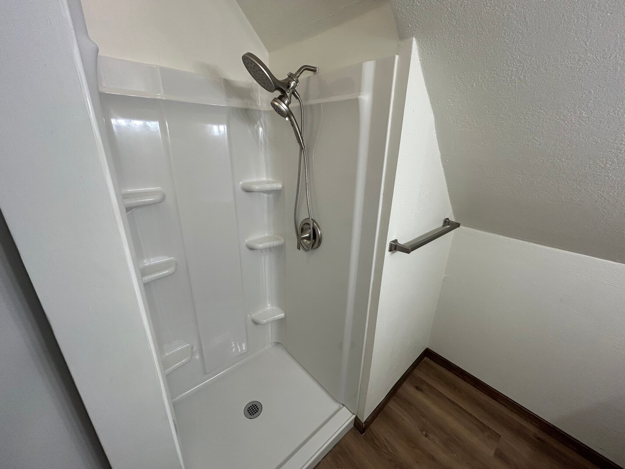 Building Photo - 2905 Burden Ave