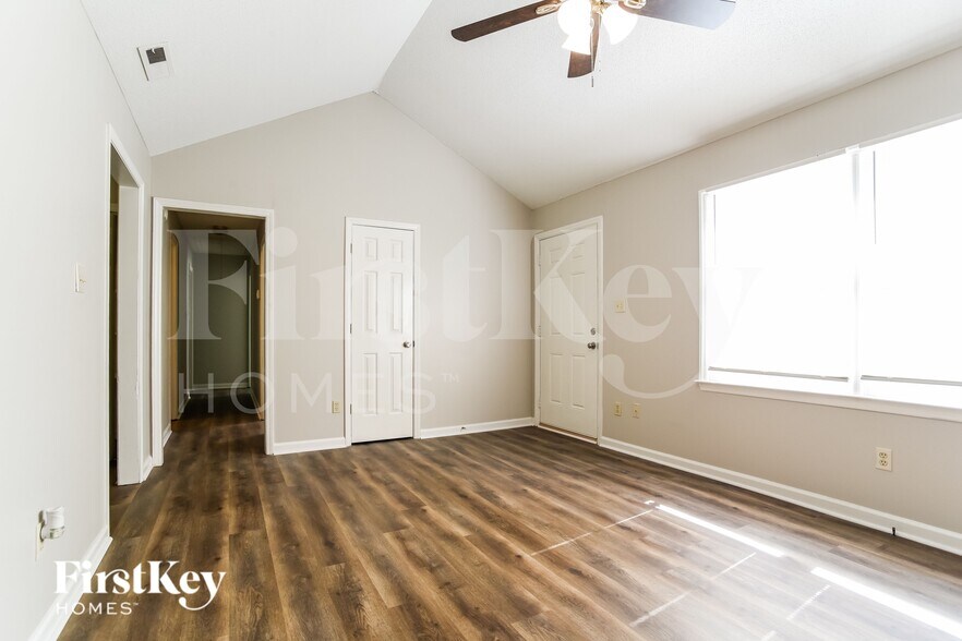 Building Photo - 814 Dewey St