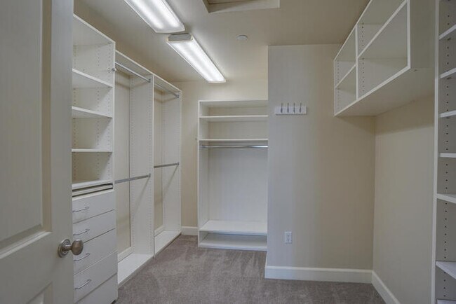 Building Photo - BEAUTIFUL TWO BEDROOM CONDO DOWNTOWN VANCOUVER