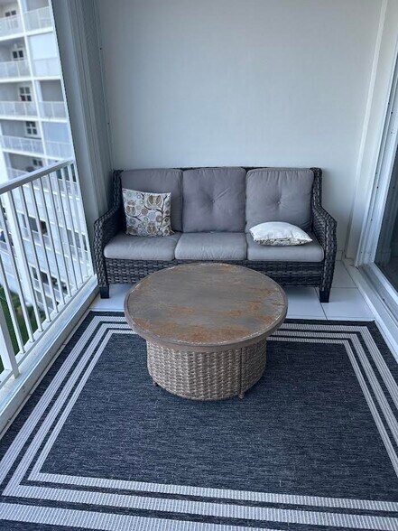 Building Photo - 3101 S Ocean Blvd