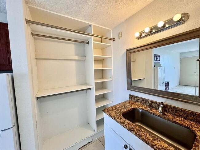 Building Photo - 7900 S Orange Blossom Trail