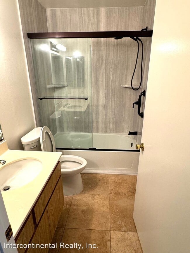 Building Photo - 2 br, 2 bath House - 771 Seneca St. D43