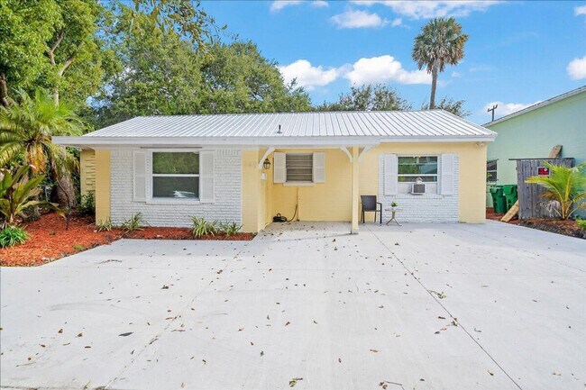 Building Photo - 140 McLeod St