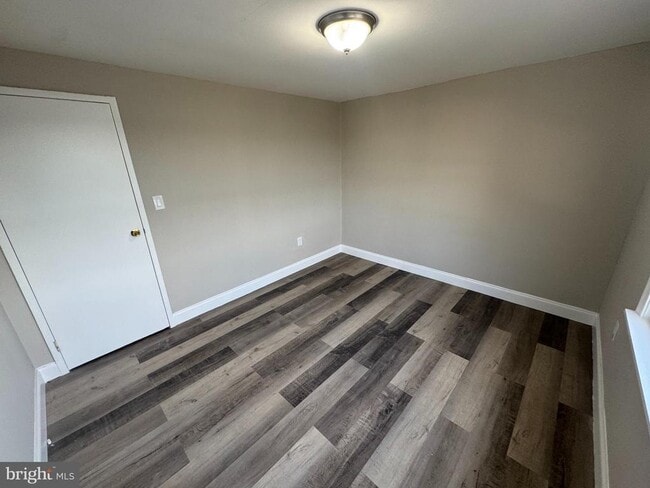 Building Photo - 8050 Lansdale Rd