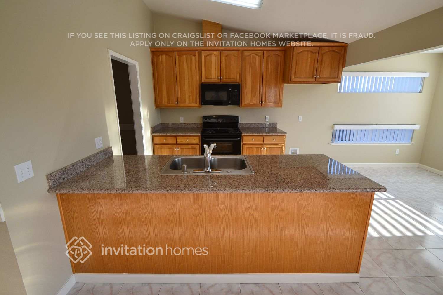 Building Photo - 569 E Wigeon Way