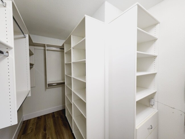 Building Photo - 7445 Calzado Dr