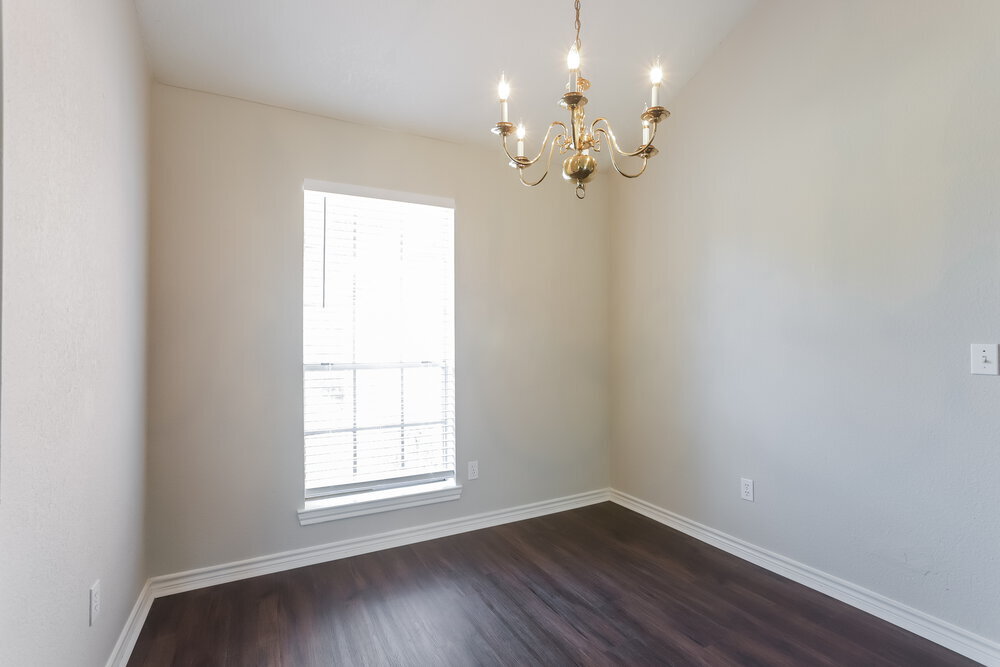 Building Photo - 6750 Liberty Valley Dr